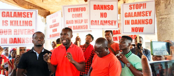 The spokesperson for the Concerned Group of Dannso, Mr. Kwaku Tawiah, aka Ahoufe, speaking at the news conference at Dannso