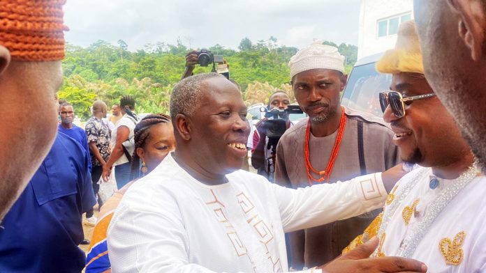 The Founder and General Overseer of Mount Horeb Prayer Center Prophet Paul Kweku Nii Okai welcoming Paramount chief of Igbos in Ghana
