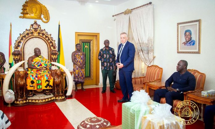 Mr Stewart Bailey, the Chief Sustainability Officer and Corporate Affairs at the AGA Obuasi mine, speaking during the meeting with Otumfuo