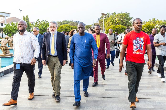 World Bank Regional Vice President,Mr. Ousmane Diagana leading the delegation in the tour (middle in blue)