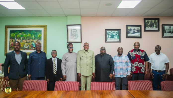 Chairman of the Board of Directors of Ghana Cocoa Board (COCOBOD),Dr. Samuel Ofosu-Ampofo,Deputy Minister for Agriculture,John Dumelo,CEO of COCOBOD,Dr. Randy Abbey,and other top executives of COCOBOD pose for a group photograph.