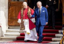 King and Pope make history by praying side by side