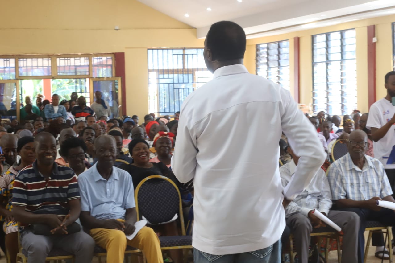 Adutwum  Carries  Little  Political Garbage …We Will Vote For Him – Ashanti Region Delegates