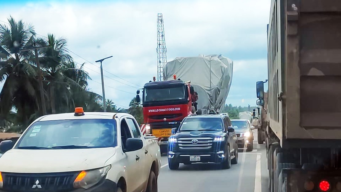 After 6hrs gridlock:  Heavy mining equipment yet to reach Tarkwa