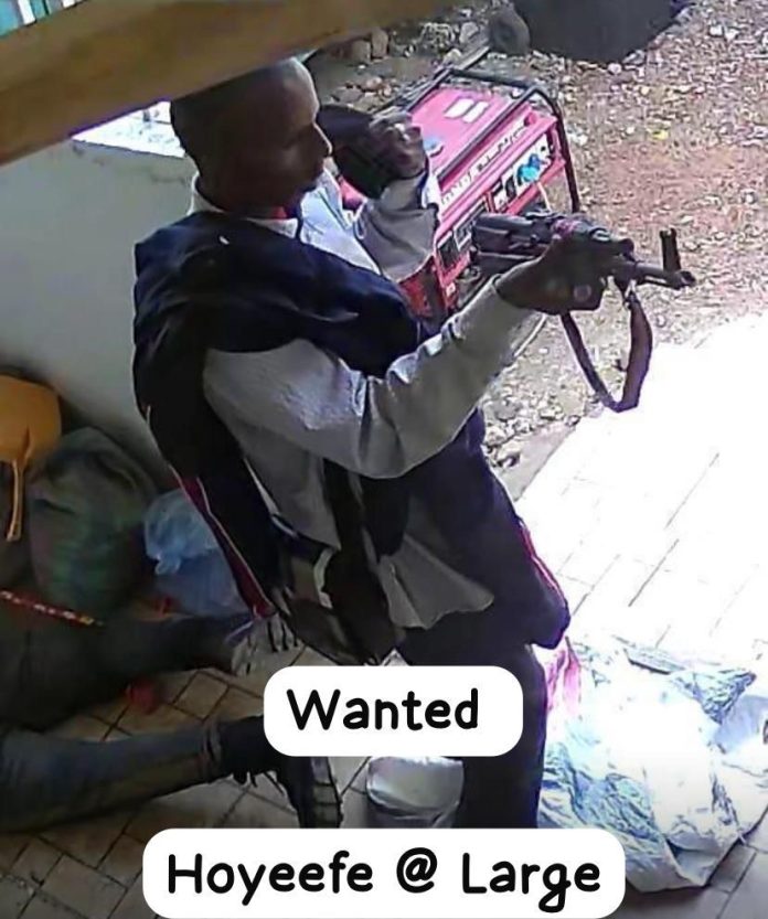The suspect, identified as Hoyeefi, has been declared wanted by the Police.