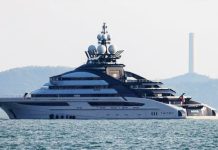 Russian superyacht sails through Strait of Hormuz despite blockade