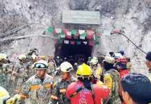 Trapped miner rescued from flooded Mexican tunnel after 14 days