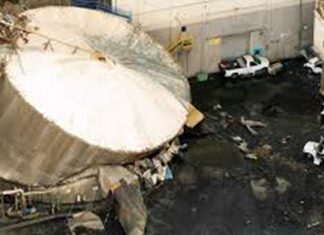 One killed and nine missing after chemical explosion at US paper mill