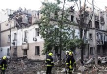 Ukraine rescuers pull dead from rubble after Russian strikes kill 21 people
