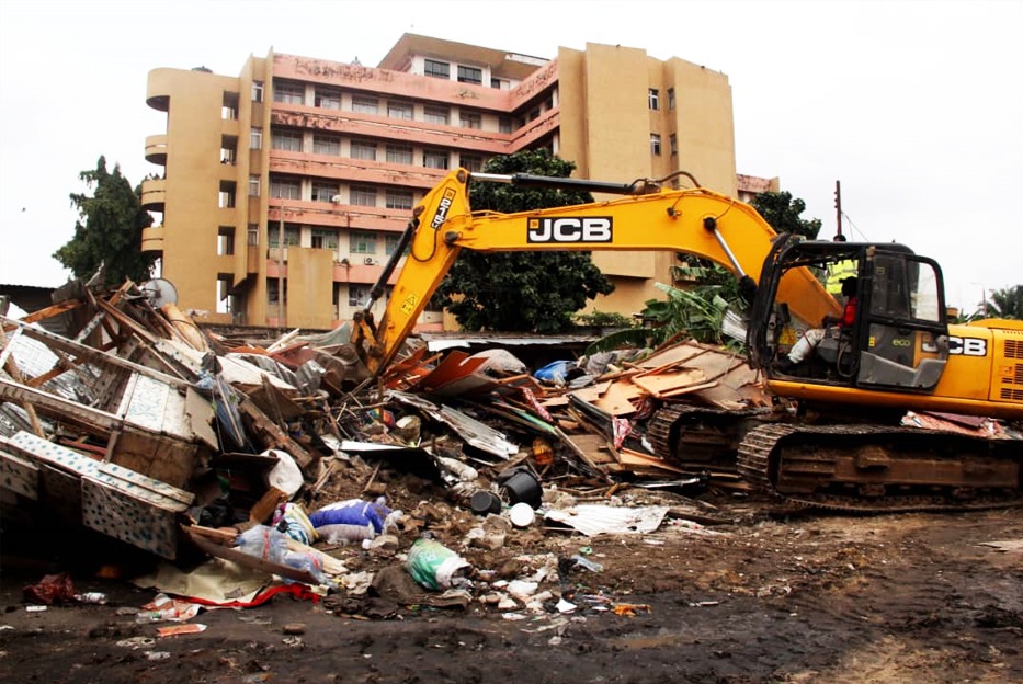 KMA Demolishes over 700 Unauthorized Structures   at Asafo Ghetto …‘Tinker Island’ is next target