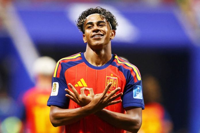 Lamine Yamal, Spain