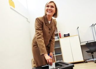 Iceland votes against restarting talks on joining EU