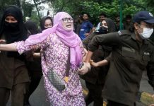 Pakistan restricts international media reporting