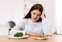 What Are the Signs of an Eating Disorder?