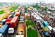 Trapped commuters, motorists lament as Lagos-Ibadan Expressway gridlock worsens