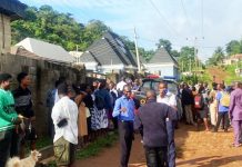 Drama as Varsity Staff, Students Stop Police From Arresting Vice Chancellor
