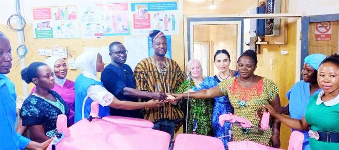 Official handing over of the delivery beds